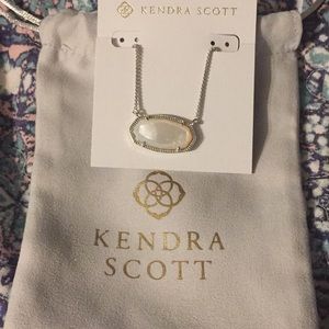 Kendra Scott necklace